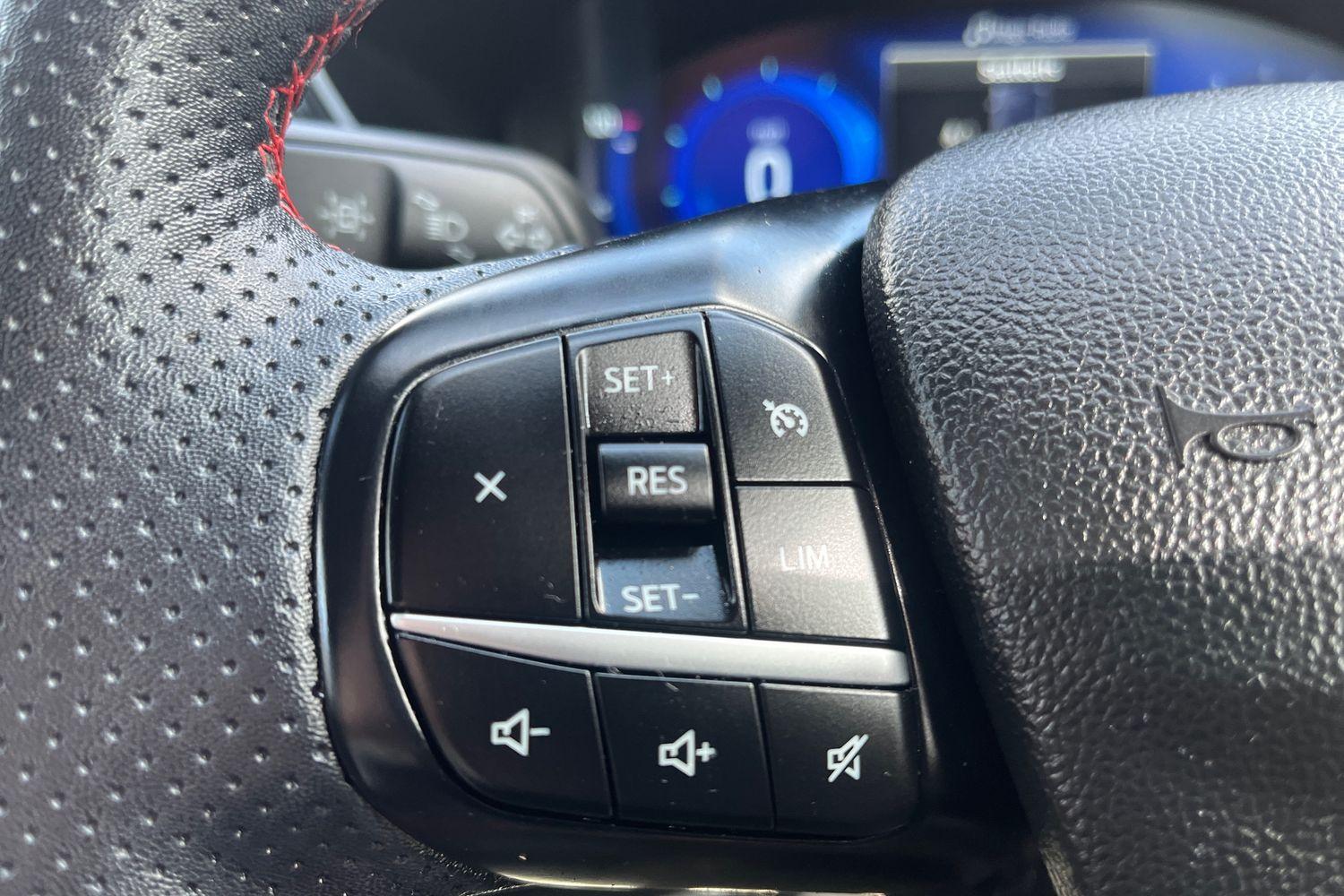 Ford KUGA Photo 37