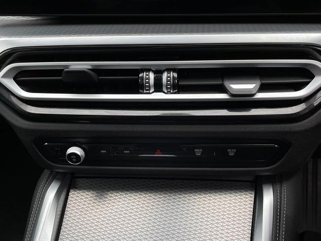 BMW I4 Photo 45