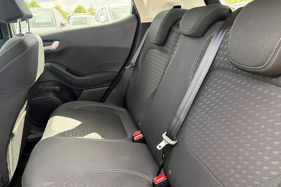 Ford FIESTA Photo autoimg-37895fe775aaf2524d195e478e715cd81234f24b.jpg