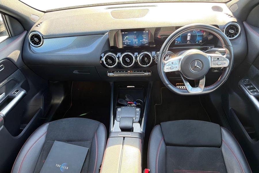 Mercedes-Benz GLA Photo autoimg-378b5e9fa3cff938e74e2609cfdbafdb93689029.jpg