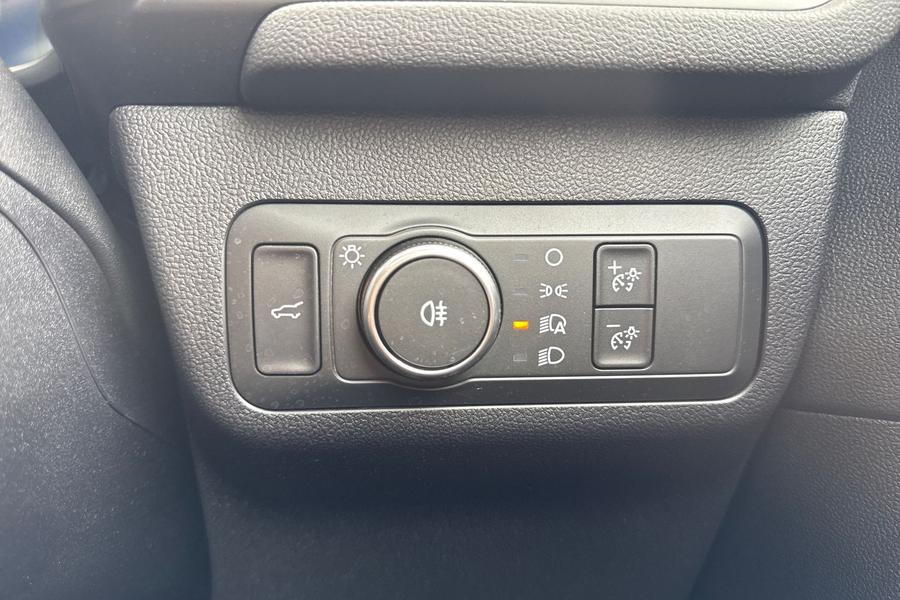 Ford KUGA Photo autoimg-378f88984b55738a6c8e4b98bc8fc63b5f2e3ed1.jpg