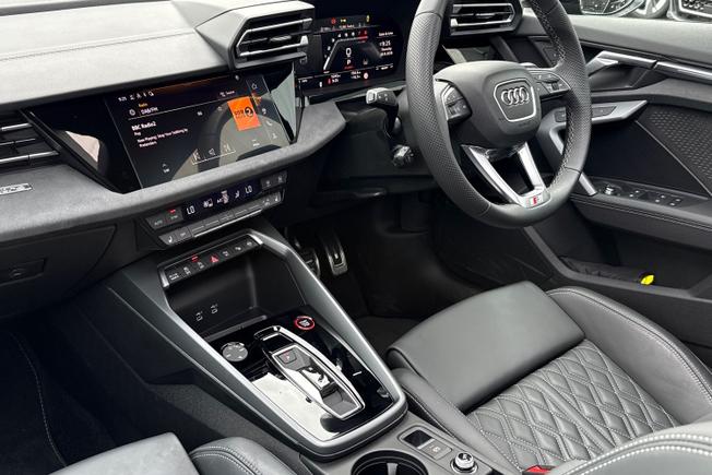 Audi S3 Photo 26