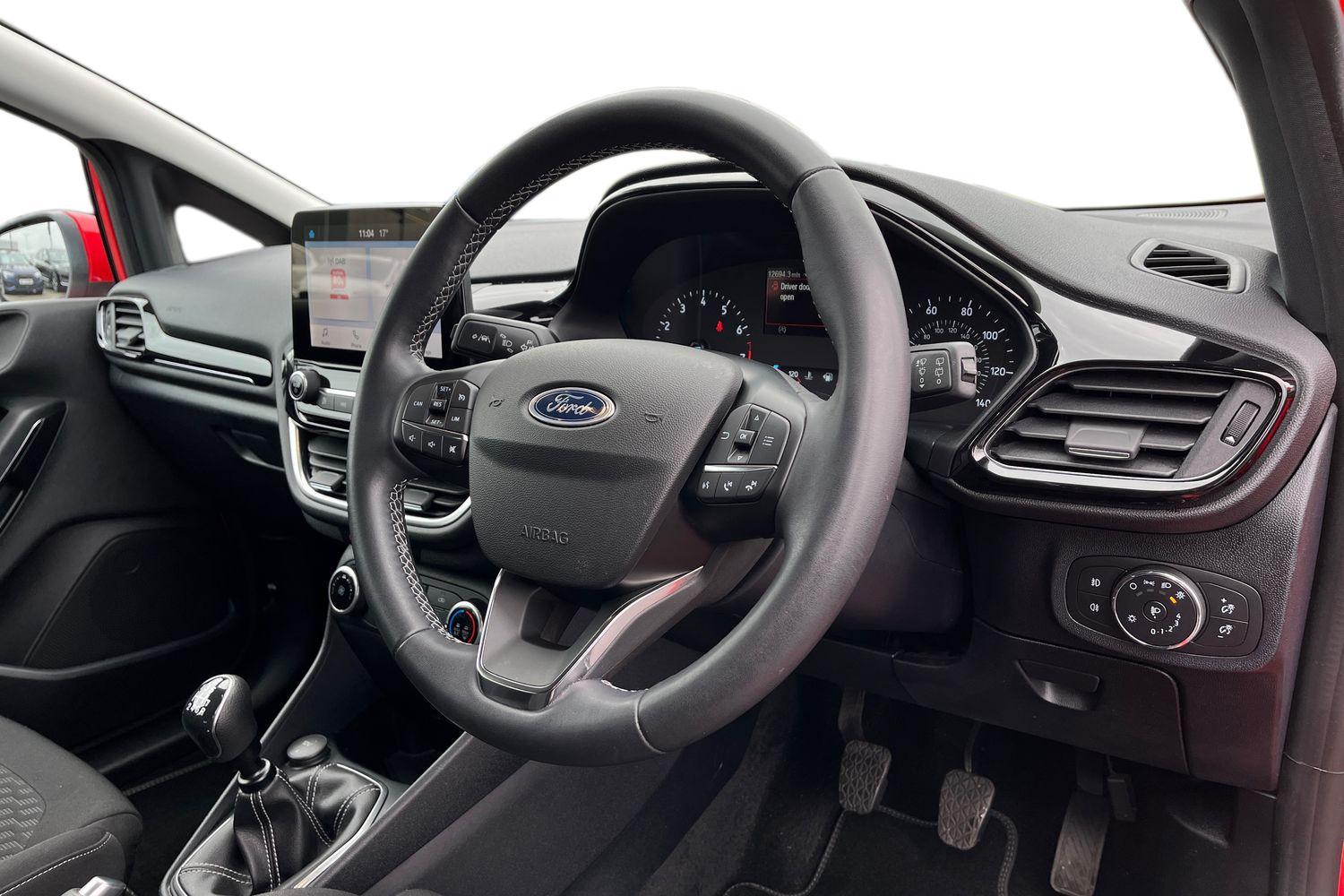 Ford Fiesta Photo 8