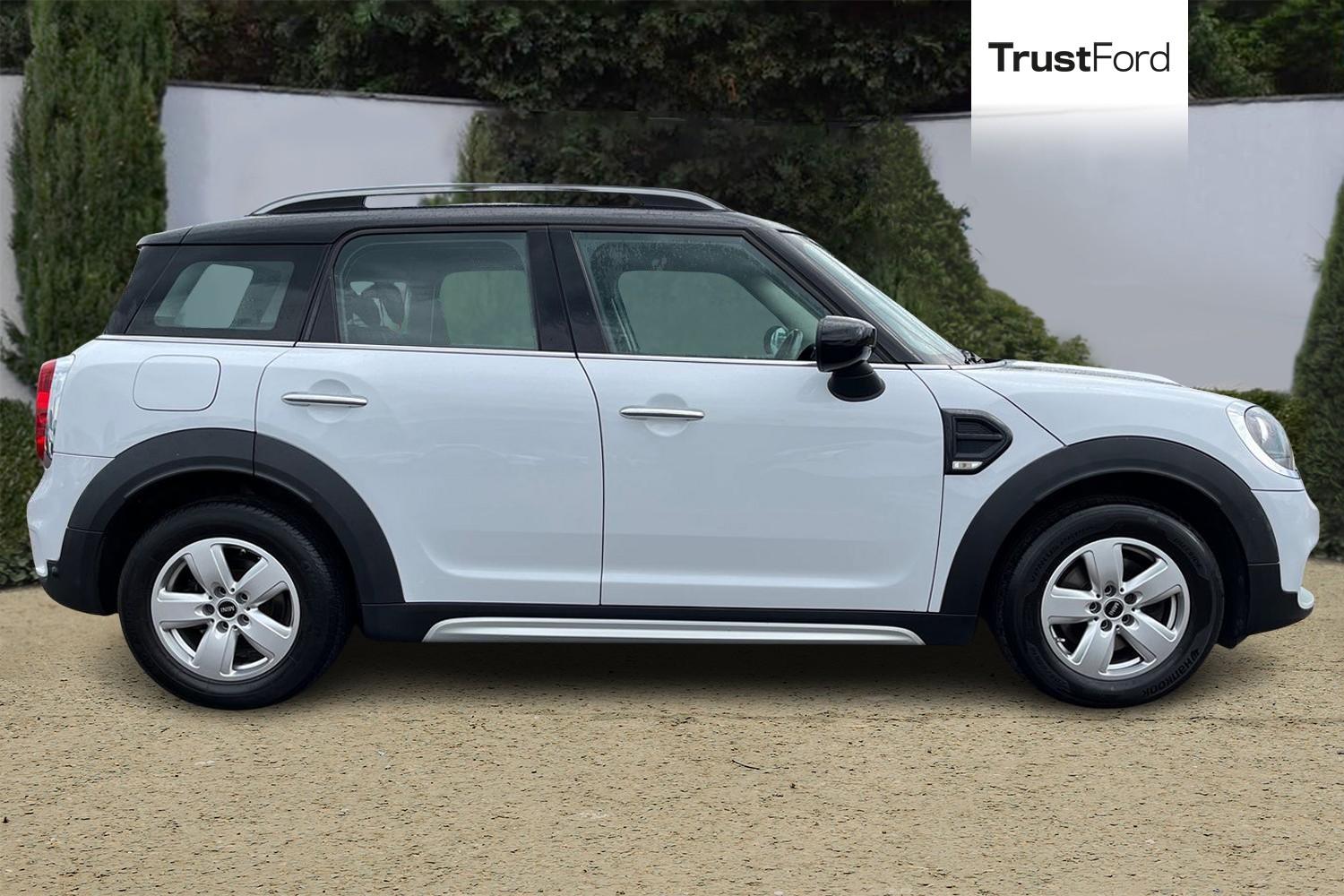 MINI Countryman Photo 2