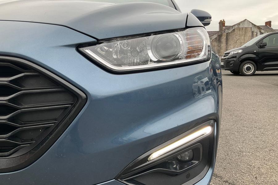 Ford MONDEO Photo autoimg-37998c9bce14ece2e220a78a088ad52a8cdbad8c.jpg