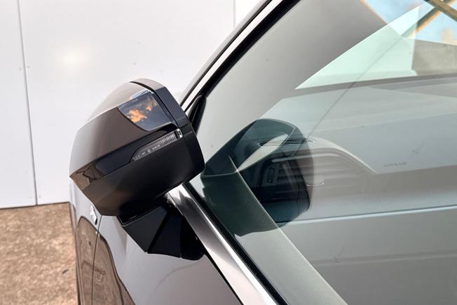 AUDI Q3 Photo 40