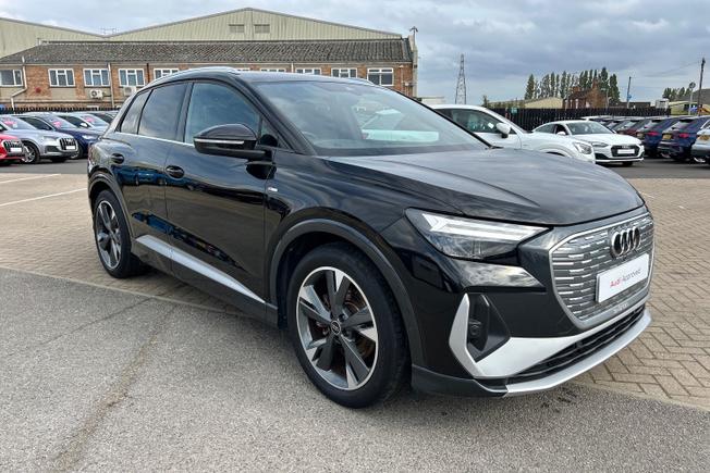 Audi Q4 E-Tron Photo 24