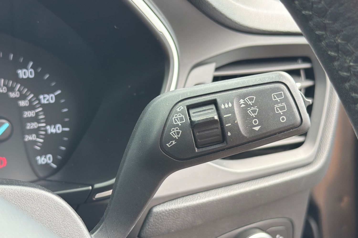 Ford FOCUS Photo 14