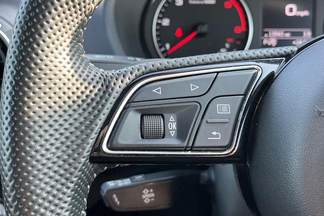 Audi Q2 Photo 16