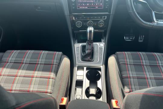 Volkswagen Golf GTI Performance Photo autoimg-37a2ec9e212c606ebbcedc007ec6ecab54483c97.jpg