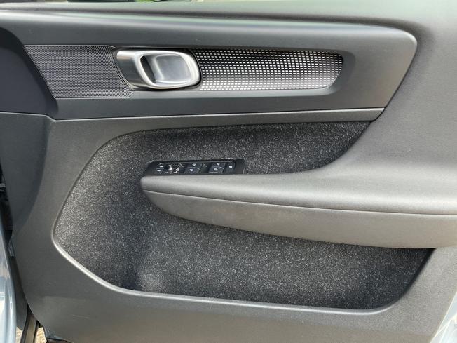 VOLVO Xc40 Photo 29