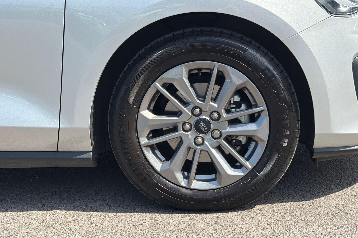 Ford FOCUS Photo 7