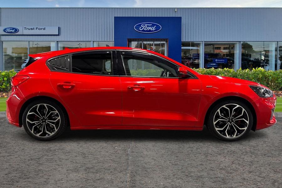 Ford Focus Photo autoimg-37aea2b3ee01f85c81482bfcc97c137fa9599741.jpg