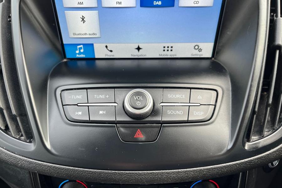 Ford KUGA Photo autoimg-37b18ec79f357af6d079b61f2cc09ba483e052c7.jpg