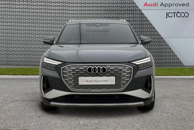 Audi Q4 Photo 8