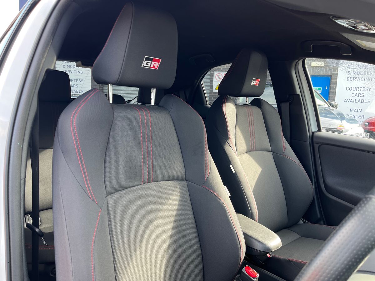 Toyota Yaris Photo 23
