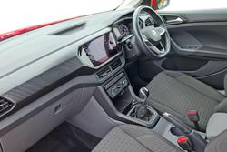 Volkswagen T-Cross Photo 2