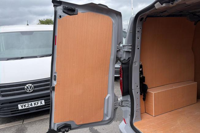 VOLKSWAGEN Transporter Photo 29