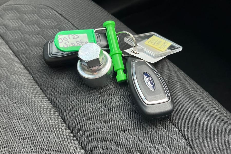 Ford FIESTA Photo autoimg-37c189b52fc2bbae970832c2cb9215042e1d9051.jpg