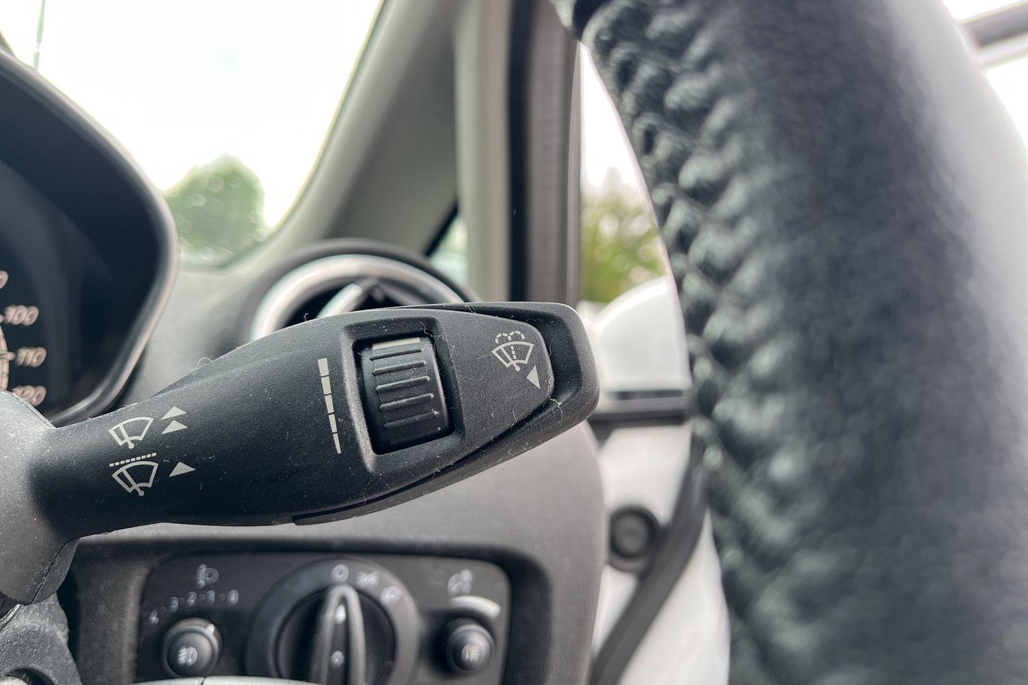 Ford FIESTA Photo 14