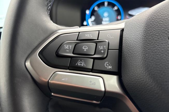 VOLKSWAGEN Transporter Photo 16