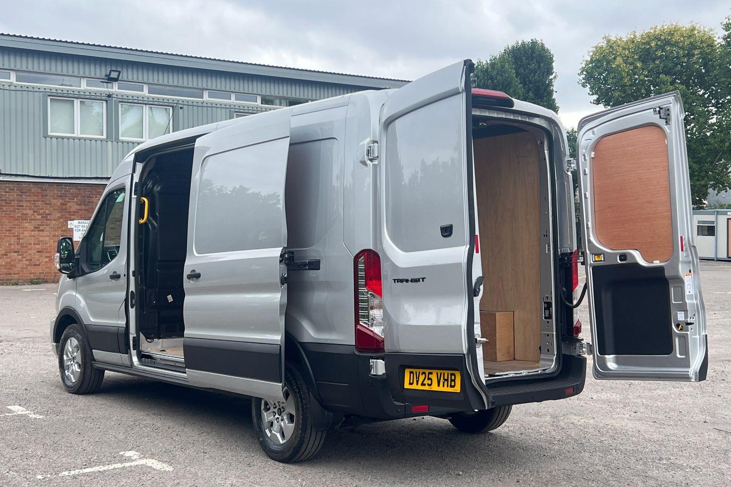 Ford TRANSIT Photo 6