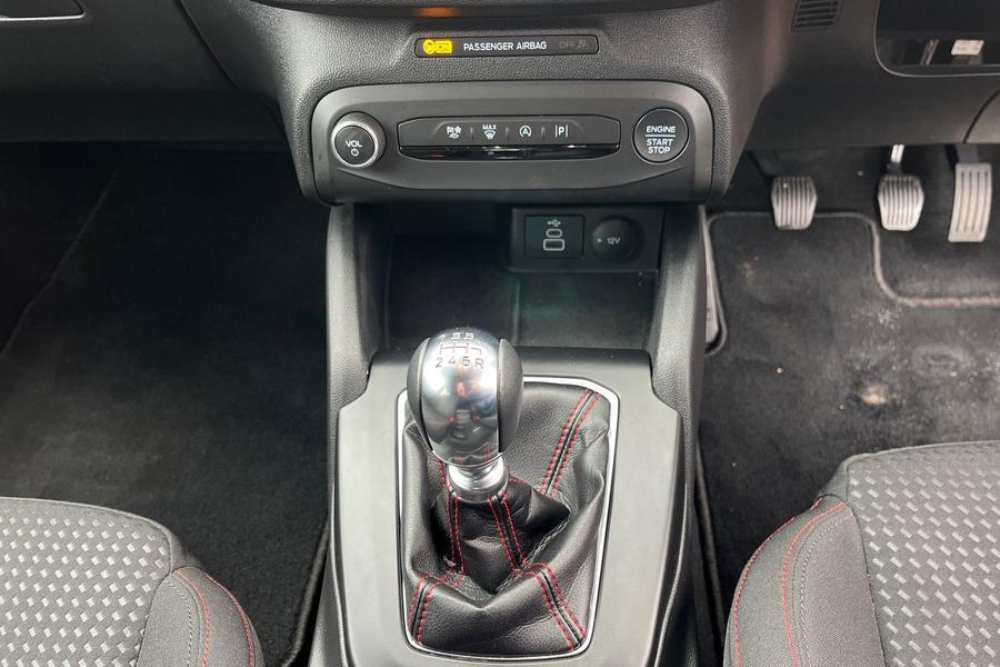 Ford Focus Photo autoimg-37cff3b5b2c80d39bd827f2db690a9d8b41f5509.jpg