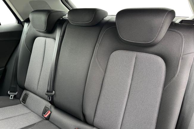 AUDI Q2 Photo 9