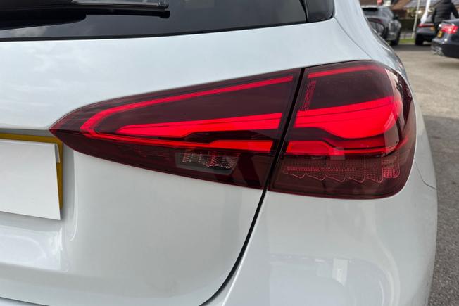 MERCEDES-BENZ A Class Photo 18