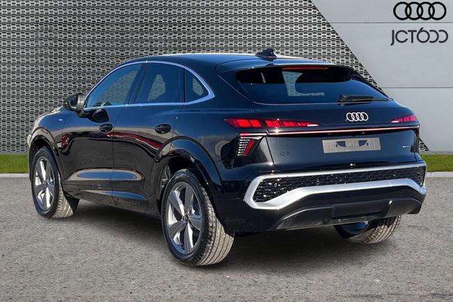 AUDI  Q3 Sportback Photo 3