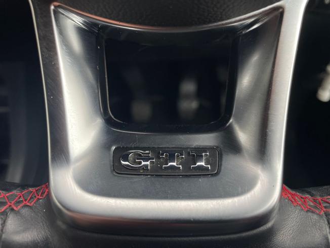 VOLKSWAGEN up! Photo 31