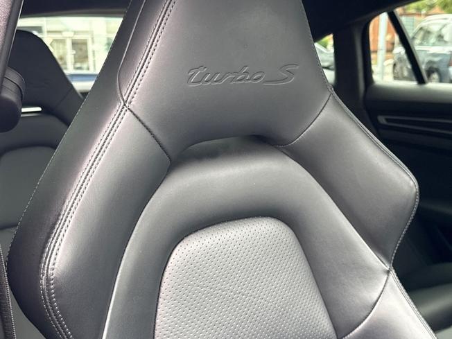 PORSCHE Panamera Photo 54