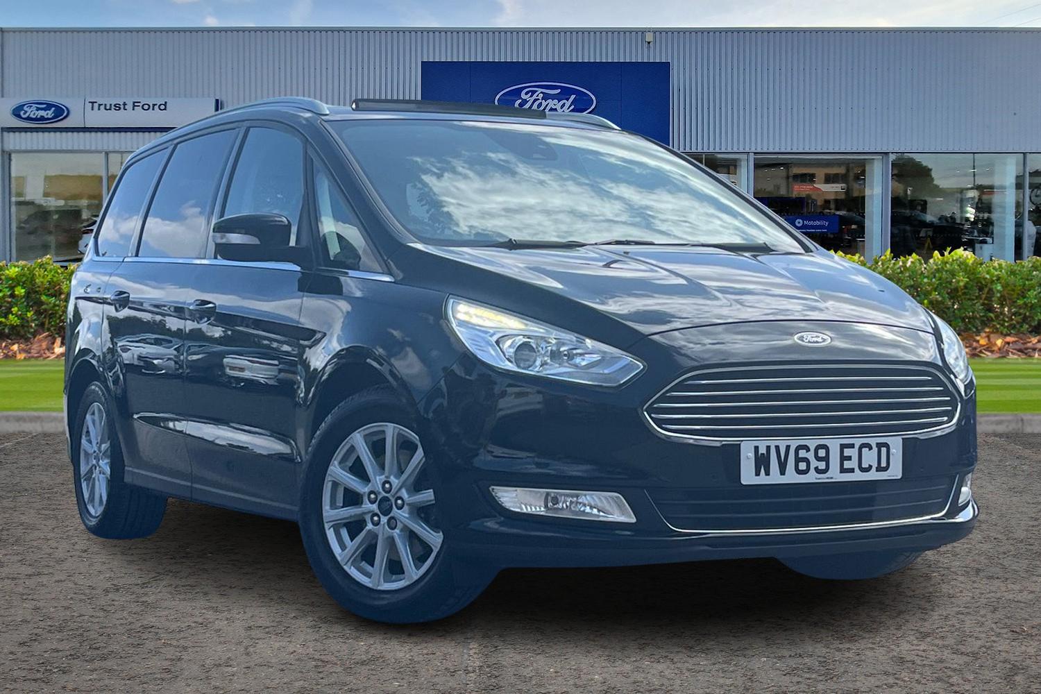 Ford Galaxy Photo 0