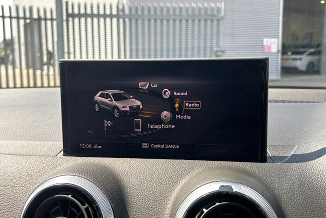 AUDI Q2 Photo 49