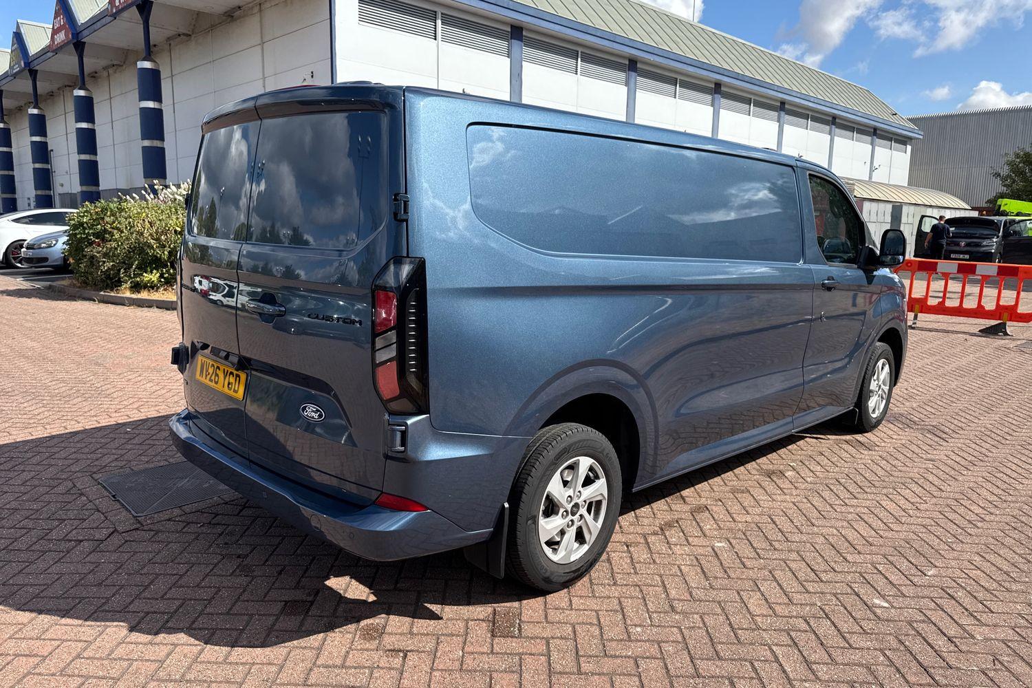 Ford TRANSIT CUSTOM Photo 6