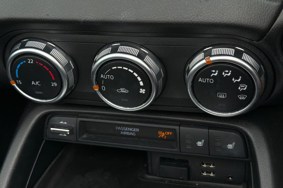 Mazda MX-5 Photo autoimg-37dd6ebb52639af8b10886180d58100322492057.jpg