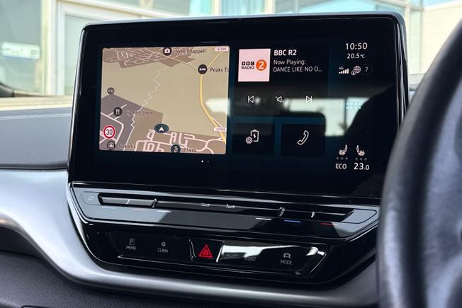 VOLKSWAGEN ID.4 Photo 13