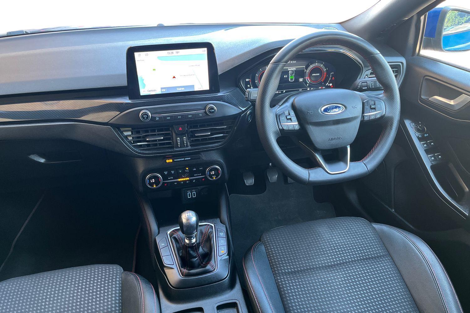 Ford FOCUS Photo 10