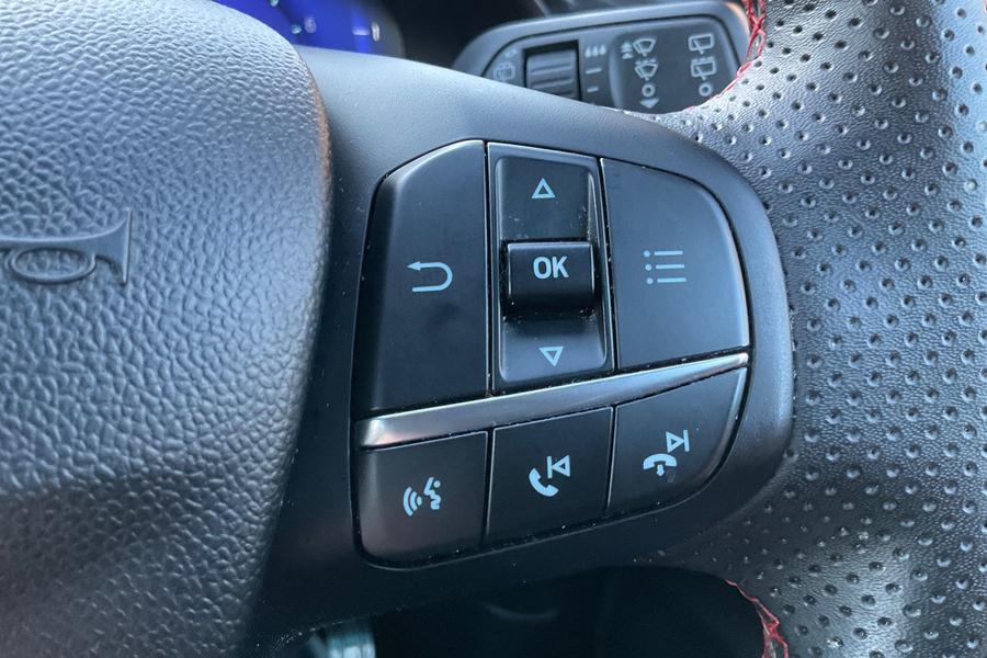 Ford PUMA Photo autoimg-37e35c0ff59f75e337c7af51fbcc7d0fb5ddf847.jpg