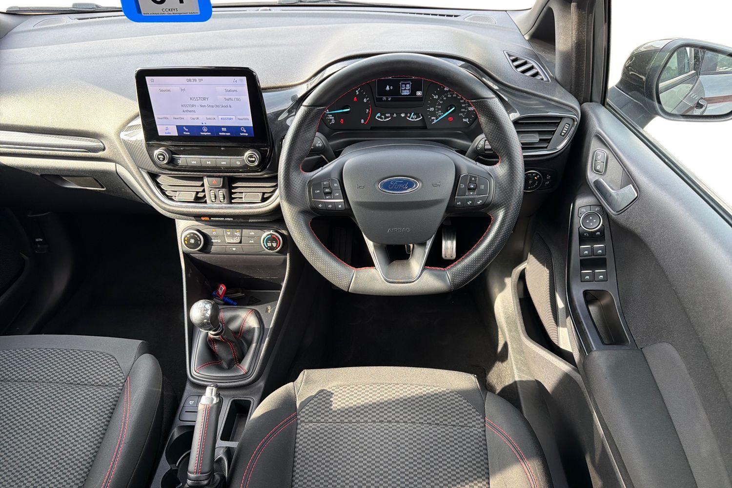 Ford FIESTA Photo 10