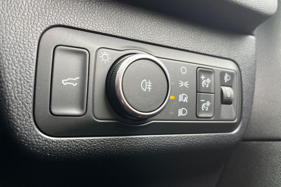 Ford Kuga Photo autoimg-37e7e0f49214b3a7c18d22163495a006c1c7ff4b.jpg