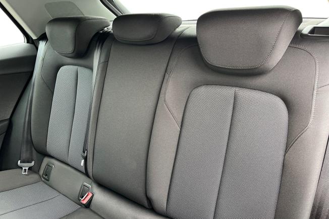 Audi Q2 Photo 9
