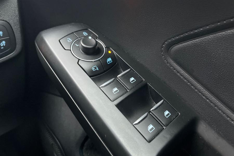 Ford FOCUS Photo autoimg-37eb03b8f4e0edc46c9bbdafb4153bdb0453a257.jpg