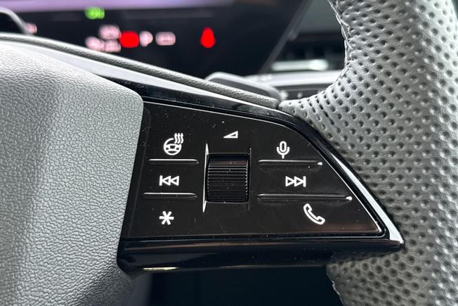 AUDI Q6 E-Tron Photo 17