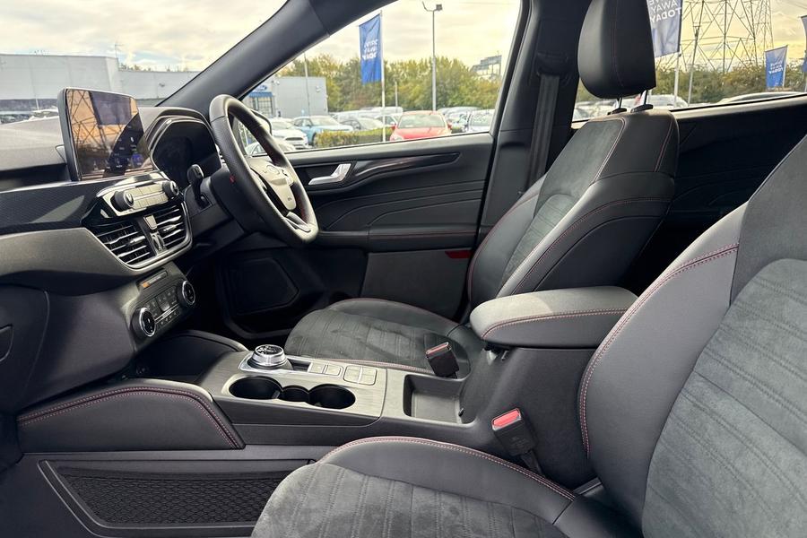 Ford KUGA Photo autoimg-37ebe26b99befb6de0782e9ca87b73c7faf44c6f.jpg