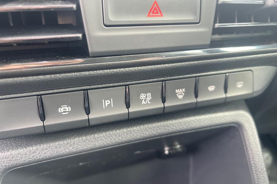 Used FORD TRANSIT CONNECT HS25CHD 28