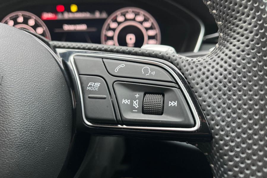 Audi RS5 Photo autoimg-37f4c9efd47537c2463da320d2cf8652db725223.jpg
