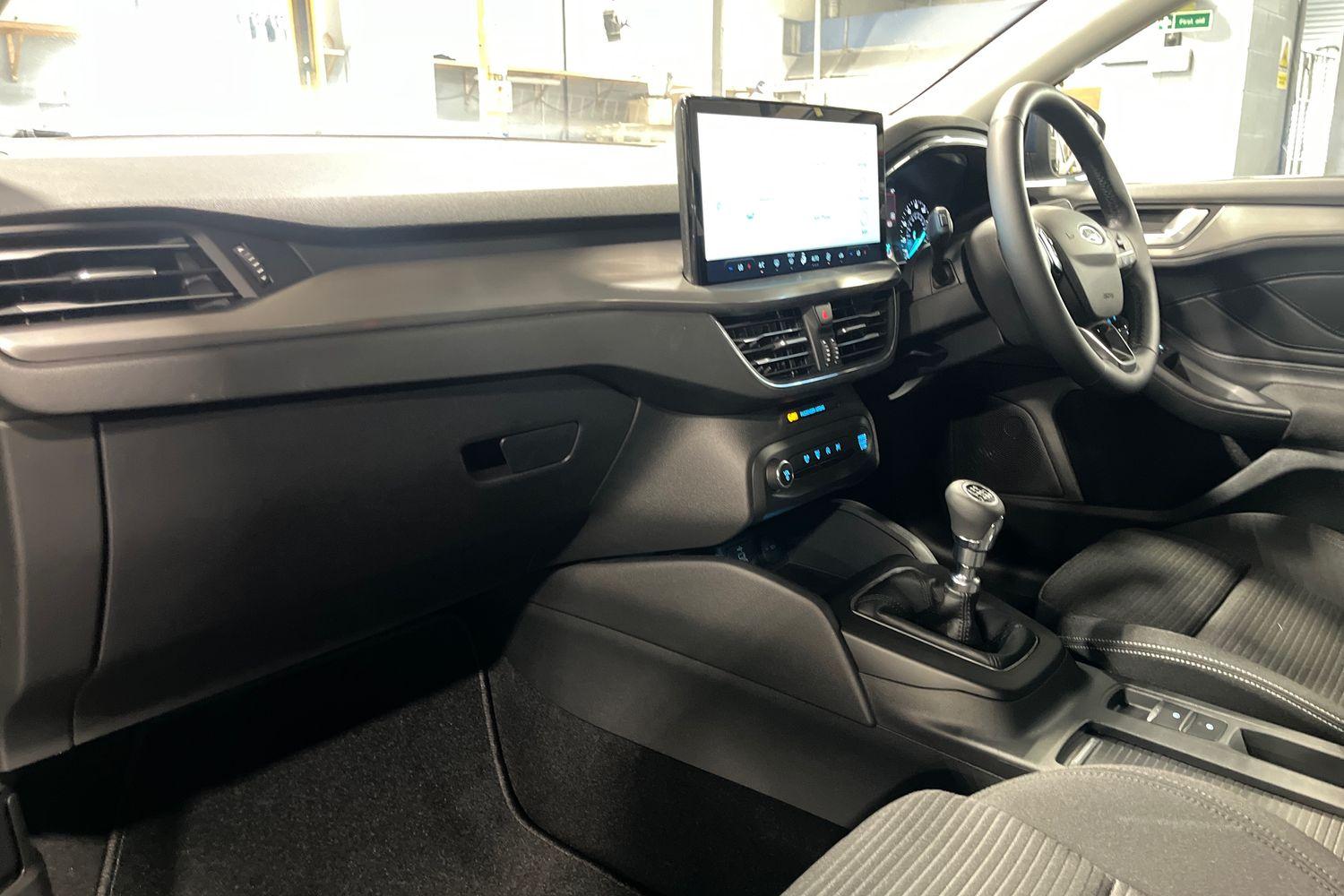 Ford Focus Photo 17