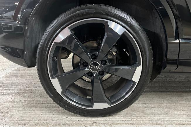 AUDI Q2 Photo 5