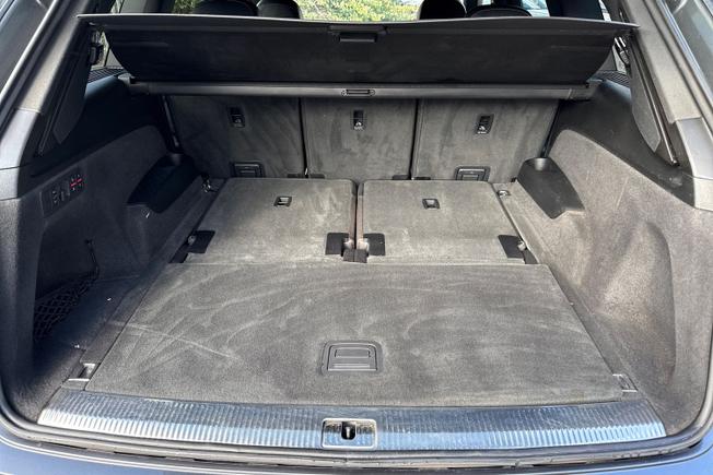 AUDI Q7 Photo 12